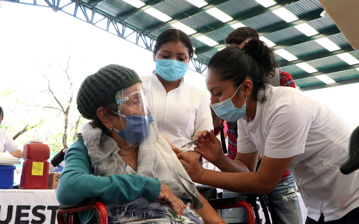 vacunaciontuxtla120321