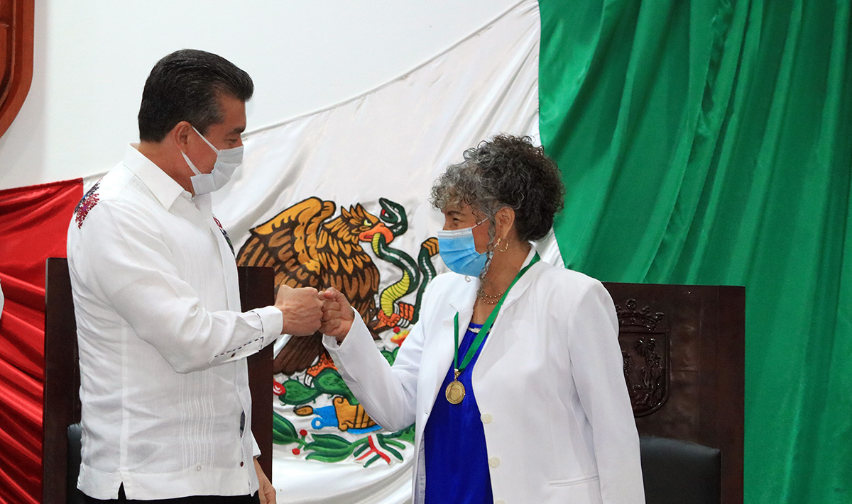 medallarosariocastellanos110821