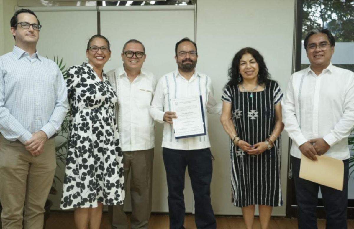 unachnvosdirectores011025